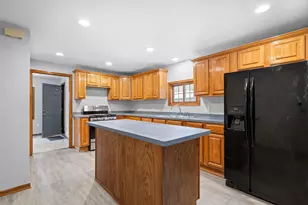 1067 Hatch Ave, Saint Paul, MN 55103 - Photo 16