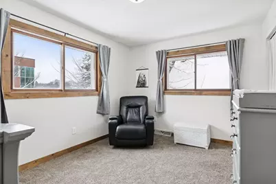 1084 3rd Street E, Saint Paul, MN 55106 - Photo 14