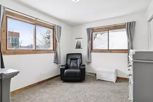 1084 3rd St E, Saint Paul, MN 55106 - Photo 14