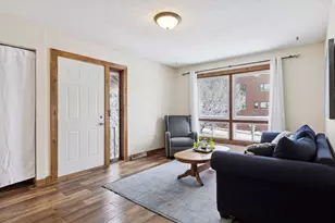 1084 3rd St E, Saint Paul, MN 55106 - Photo 4