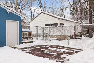 1084 3rd St E, Saint Paul, MN 55106 - Photo 34