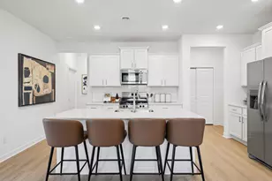 18340 Gladhurst Ln, Lakeville, MN 55068 - Photo 2