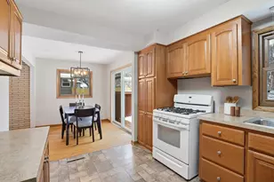 2846 Sumter Ave N, New Hope, MN 55427 - Photo 8