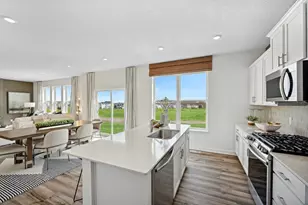 18325 Gladiator Dr, Lakeville, MN 55068 - Photo 2