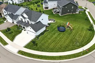 6439 Alvina Ct, Inver Grove Heights, MN 55077 - Photo 4