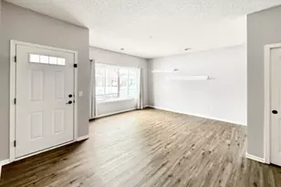 194 Shetland Ln, Lino Lakes, MN 55014 - Photo 2