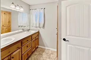 194 Shetland Ln, Lino Lakes, MN 55014 - Photo 10