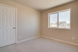 6810 32nd St S, Fargo, ND 58104 - Photo 20