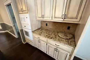 2005 Great Oaks Dr, Burnsville, MN 55337 - Photo 4