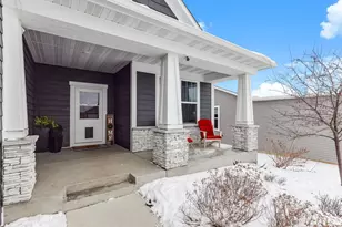 4648 Benjamin Pl, Woodbury, MN 55129 - Photo 2