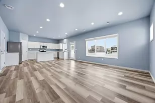 3433 18th St S, Moorhead, MN 56560 - Photo 4