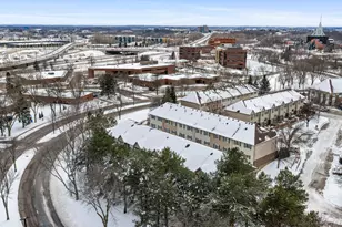 6572 Regency Ln, Eden Prairie, MN 55344 - Photo 6