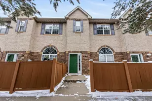 6572 Regency Ln, Eden Prairie, MN 55344 - Photo 12