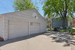 2916 W 60th St, Minneapolis, MN 55410 - Photo 22