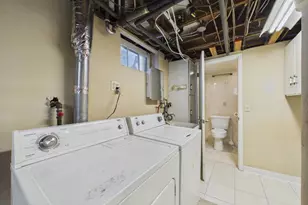 2916 W 60th St, Minneapolis, MN 55410 - Photo 20