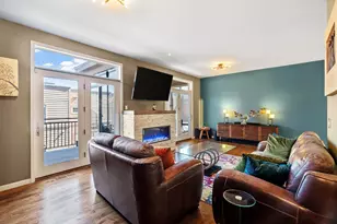 222 Ridgewood Ave, Minneapolis, MN 55403 - Photo 26