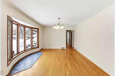 10406 Harriet Avenue S, Bloomington, MN 55420 - Photo 4