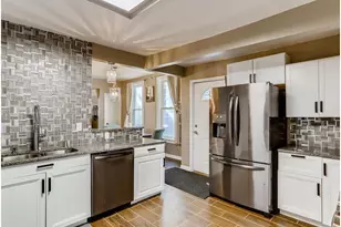 955 Bradley St, Saint Paul, MN 55130 - Photo 12