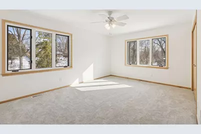 972 Lydia Drive W, Roseville, MN 55113 - Photo 34