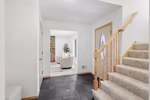 972 Lydia Dr W, Roseville, MN 55113 - Photo 4