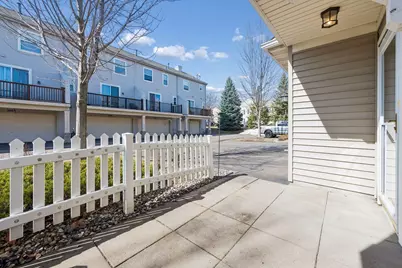 892 Braunworth Court, Chaska, MN 55318 - Photo 4