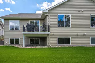 637 Maple Ct, New Richmond, WI 54017 - Photo 2