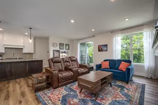 637 Maple Ct, New Richmond, WI 54017 - Photo 4