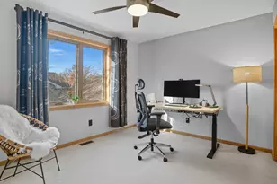 1136 County Rd C2 W, Roseville, MN 55113 - Photo 16