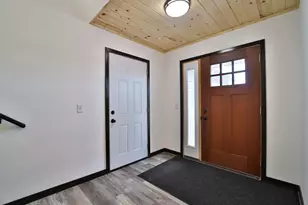 402 Norway Ct, Staples, MN 56479 - Photo 2