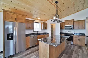 402 Norway Ct, Staples, MN 56479 - Photo 8