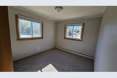 1820 Bromley Street, South Saint Paul, MN 55075 - Photo 8