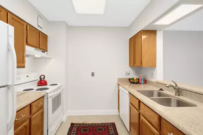 7600 Golden Valley Road #706, Golden Valley, MN 55427 - Photo 14