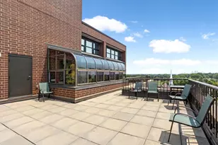 7600 Golden Valley Rd, Golden Valley, MN 55427 - Photo 32