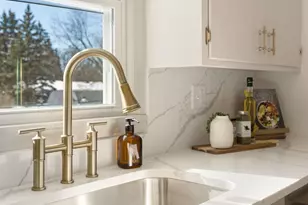 13413 Arthur St W, Minnetonka, MN 55305 - Photo 10