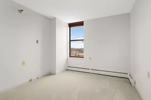 7600 Golden Valley Rd, Golden Valley, MN 55427 - Photo 12