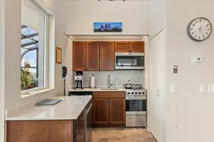 7600 Golden Valley Rd, Golden Valley, MN 55427 - Photo 18