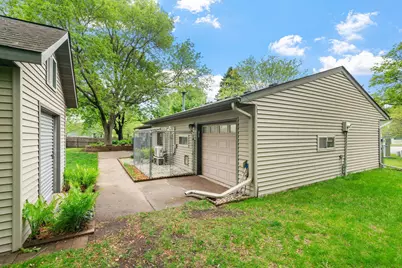 9069 Jeffery Avenue S, Cottage Grove, MN 55016 - Photo 8
