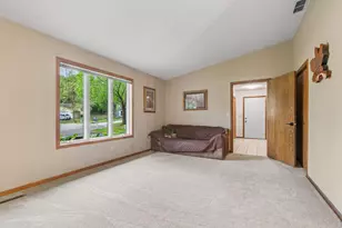9069 Jeffery Ave S, Cottage Grove, MN 55016 - Photo 16