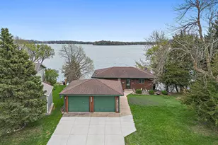 24301 W Cedar Lake Dr, New Prague, MN 56071 - Photo 2