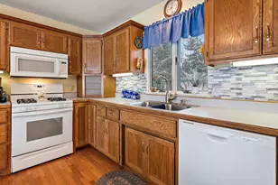 24301 W Cedar Lake Dr, New Prague, MN 56071 - Photo 12