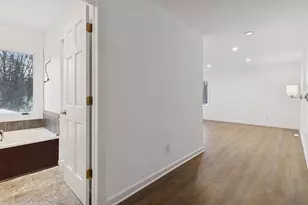 13124 April Ln, Minnetonka, MN 55305 - Photo 28