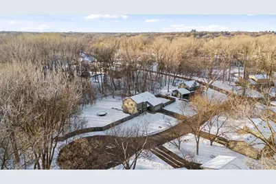 13124 April Lane, Minnetonka, MN 55305 - Photo 2