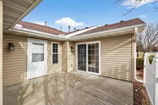 830 Roundhouse St, Shakopee, MN 55379 - Photo 2