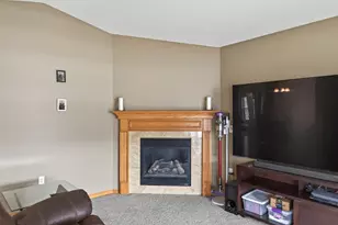 830 Roundhouse St, Shakopee, MN 55379 - Photo 10