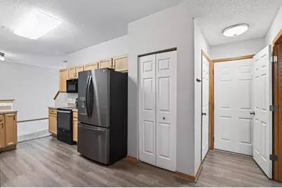 794 Cobblestone Way, Shakopee, MN 55379 - Photo 6