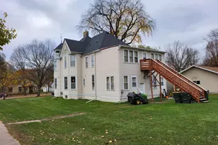 804 S 4th St, Saint Peter, MN 56082 - Photo 4