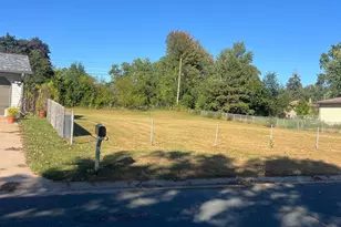 3Xx Belmont Ln E, Maplewood, MN 55117 - Photo 4