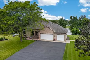 25710 Oakman Ave, Lindstrom, MN 55045 - Photo 8