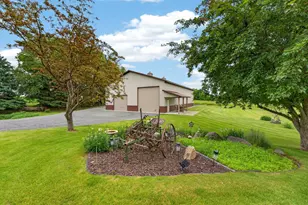 25710 Oakman Ave, Lindstrom, MN 55045 - Photo 2