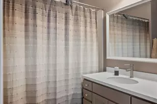 1070 Grandview Ct NE, Columbia Heights, MN 55421 - Photo 12